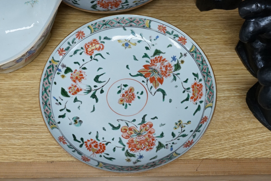 A pair of Chinese famille verte dishes, early 18th century and three 19th century Chinese bowls to include a crackle glazed example, largest 25cm wide